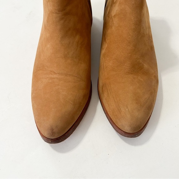 Nisolo Womens Chelsea Boot In Sand Suede | 7 - Picture 4 of 13